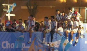Mondial: l'équipe d'Argentine défile dans Doha après la victoire
