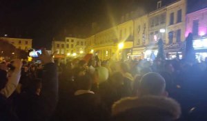 Une ambiance de finale avant l’heure pour fêter la qualif’ des Bleus place Foch à Saint-Omer