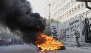 Liban: manifestation devant la Banque centrale, chute record de la livre