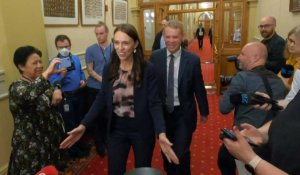 Nouvelle-Zélande : Ardern et son successeur Hipkins arrivent à la réunion des Travaillistes