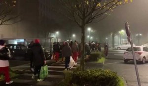 Boulogne : une centaine de migrants, dont des naufragés, bloqués en gare