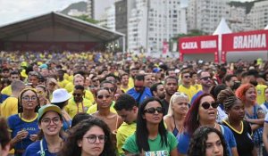 Mondial: les Brésiliens assistent à la défaite de leur équipe contre le Cameroun