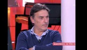 "Je suis un père con en fait" : Yvan Attal revient sur sa relation avec son fils Ben (VIDEO)