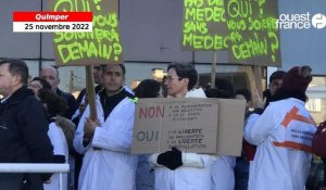 VIDEO.150 médecins manifestent à Quimper