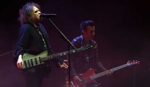 Le concert de The Cure devant 11500 personnes à l'Arena stade couvert de Liévin