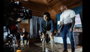 « Knock At The Cabin » : M. Night Shyamalan met le sort du monde entre les mains d’une seule famille