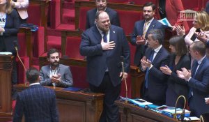 Le président du parlement ukrainien applaudi à l'Assemblée nationale