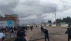 Pérou: des blessés lors d'une manifestation en mémoire de 18 civils tués