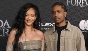 Rihanna enceinte :  sa réaction avec A$AP Rocky  quand ils ont appris qu’ils attendaient un...