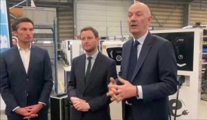 Deux ministres en visite à l'usine DBT de Brebières (bornes de recharge de véhicules électriques)