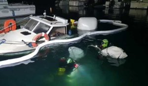 Un bateau de plaisance en partie coulé dans le port de Dieppe