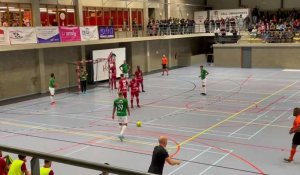 Futsal (D2B): coup franc d'Anik (Celtic FD Visé) et arrêt de Thys (Defra Herstal 1453)