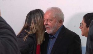 Présidentielle au Brésil: Bolsonaro talonne Lula, 2e tour tendu en vue