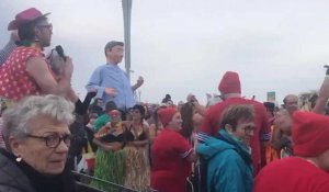 Le bain du Nouvel An a rassemblé les foules à Calais 