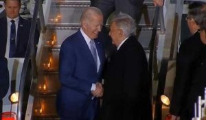 Biden atterrit au Mexique pour sa première visite officielle