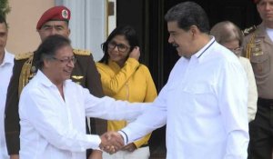 Colombie/Venezuela: Maduro accueille Petro lors d'une visite surprise
