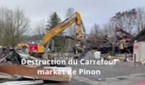 Destruction du Carrefour market de Pinon
