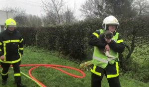 Cléty : la toiture d’une maison croquée par les flammes