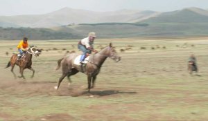 Au Lesotho, les folles courses à cheval dans les montagnes