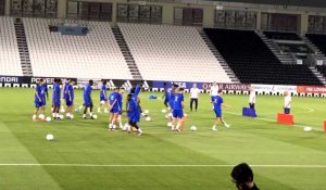 Foot - Coupe du monde Qatar 2022 - entraînement équipe de France échauffement 8 décembre à deux jours de France - Angleterre