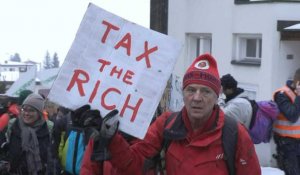 Davos: un millionnaire britannique milite pour être davantage taxé