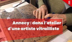 Annecy : dans l’atelier de Nadine Prisset, artiste vitrailliste