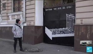 Ukraine : avec le "Banksy local" de Kharkiv