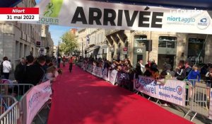 VIDEO. La Coulée Verte à Niort. Noé Berthouin vainqueur de la dernière course de la matinée à la Coulée Verte