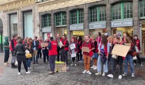Lille - Manifestation des salariés du Furet du Nord pour une augmentation de salaire