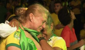 Brésil: les électeurs de Bolsonaro prient alors que leur rival Lula remporte la présidentielle