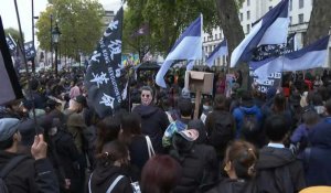 Royaume-Uni: manifestation à Londres après l'agression d'un militant pro-démocratie de Hong Kong