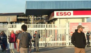Carburants : rassemblement de salariés de Total et Esso devant le site d'Esso à Fos-sur-Mer