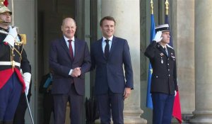 Emmanuel Macron reçoit le chancelier allemand Olaf Scholz à l'Elysée