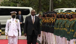 Le secrétaire américain à la Défense Lloyd Austin arrive aux Philippines