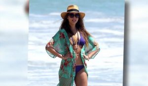 Jessica Alba passe une journée en famille à la plage