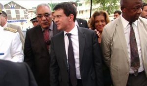 Affaire Leonarda: Valls répond aux critiques depuis les Antilles