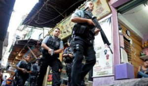 La police brésilienne reprend le controle de neuf favelas à Rio