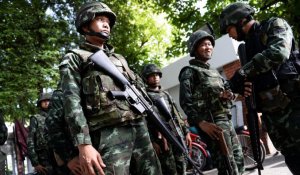 Loi martiale en Thaïlande : l'armée déployée à Bangkok, les médias censurés