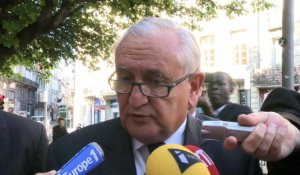 UMP: "Je demande un cessez-le-feu" (Raffarin)