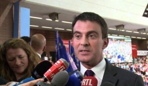 Dans sa Barcelone natale, Valls attaque "l'Europe de droite"