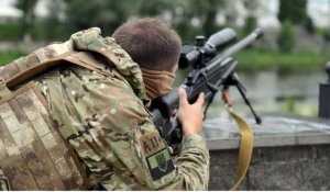 Ukraine : Vladimir Poutine place les forces armées russes "en état d'alerte"