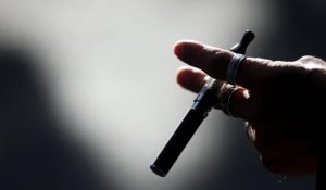 Vers l'interdiction de l'e-cigarette dans les lieux publics en France