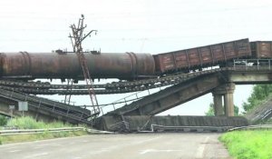 Ukraine: un pont détruit à 30 km de Donetsk
