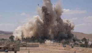 L'EI détruit la prison de Palmyre, "symbole de la terreur des Assad"