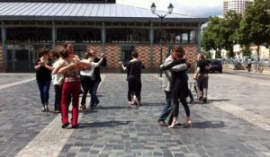 Flash mob tango place des Lices
