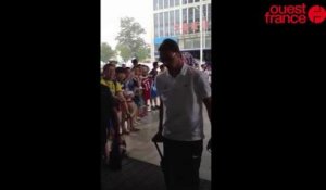 L'arrivée du PSG à Pékin saluée par les fans