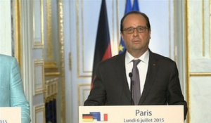 Hollande : «Nous respectons le vote des Grecs car l'Europe, c'est la démocratie»