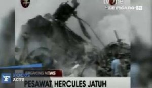 Indonésie : un avion militaire s'écrase dans une zone résidentielle