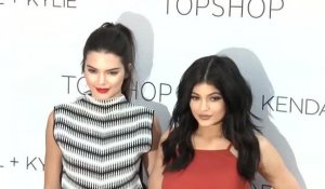 Kendall et Kylie Jenner lancent leur ligne chez Topshop à Los Angeles