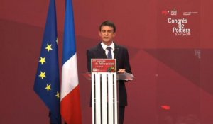 Congrès du PS à Poitiers: Valls affiche son réformisme
